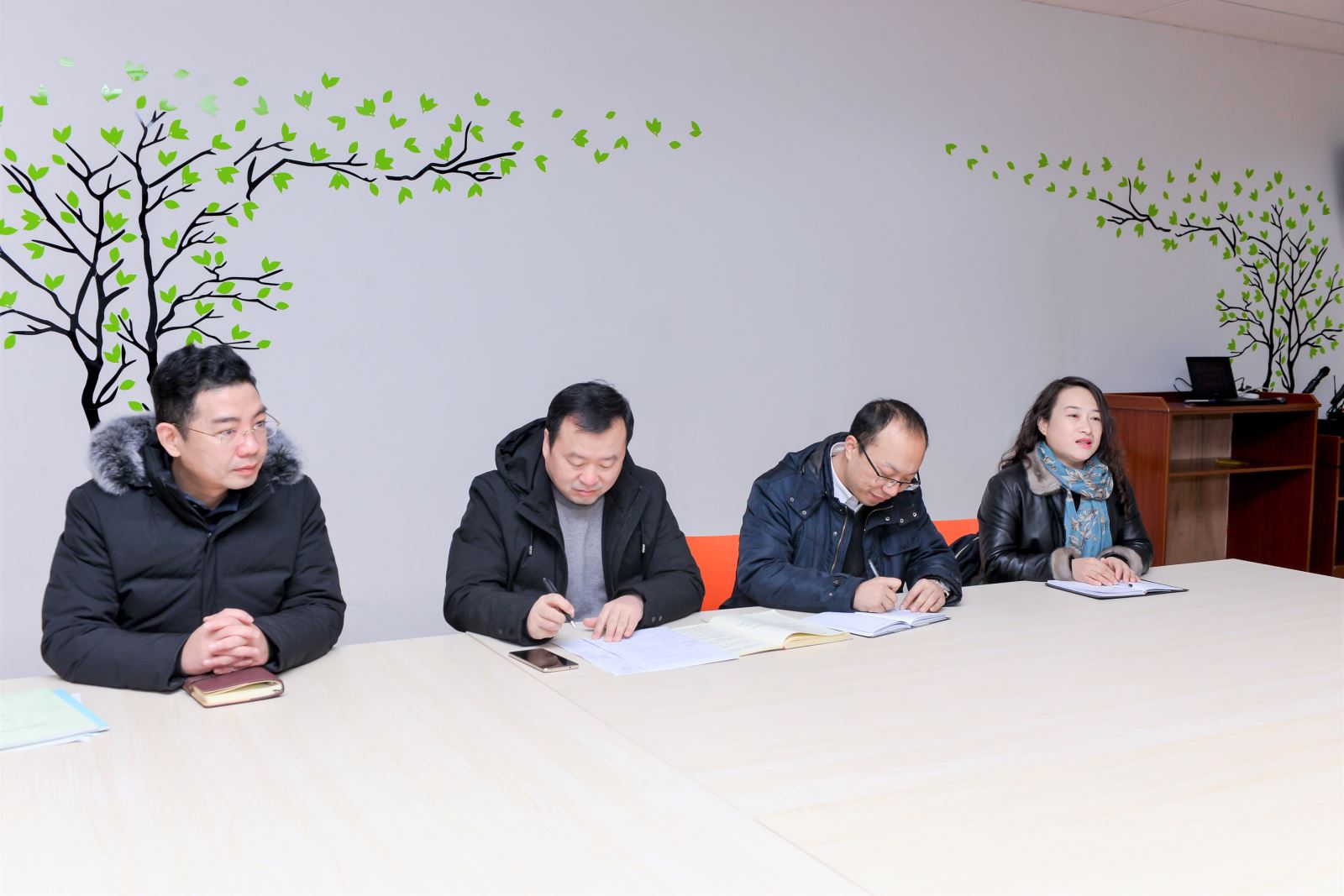 皇冠线上买球